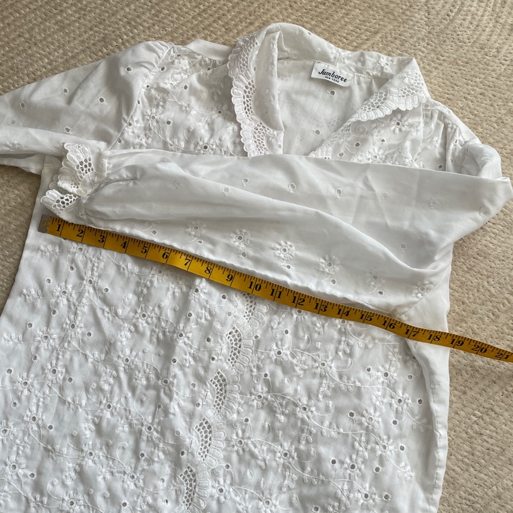 Vintage eyelet blouse! - Picture 6 of 10